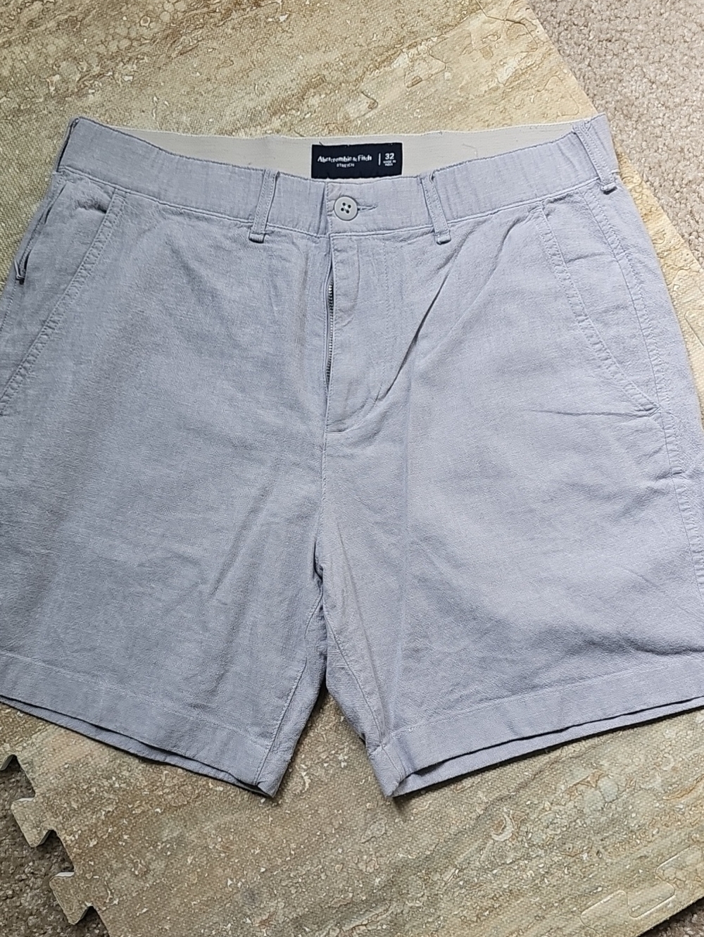 Abercrombie & Fitch Light Gray Men's Flat Front Shorts